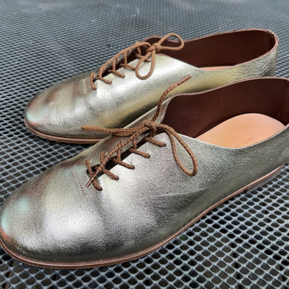 Bibliotek Gold Metallic Shoes